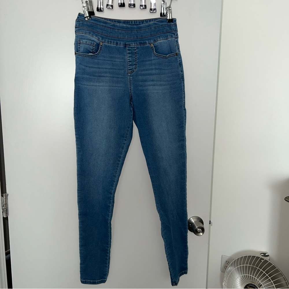 Women's Est. 1946 Denim  Pull On Stretch Jeans - Size 6 -  Curvy Inseam 31”
